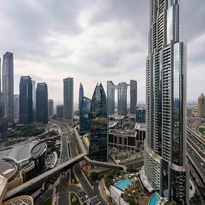  Apartment Holistay Luxury Homes - Burj Khalifa View - Direct Access Mall